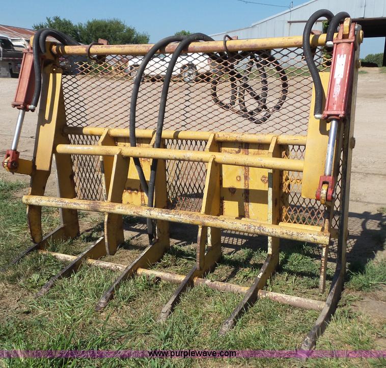 image for item BG9298 Skid steer grapple bucket