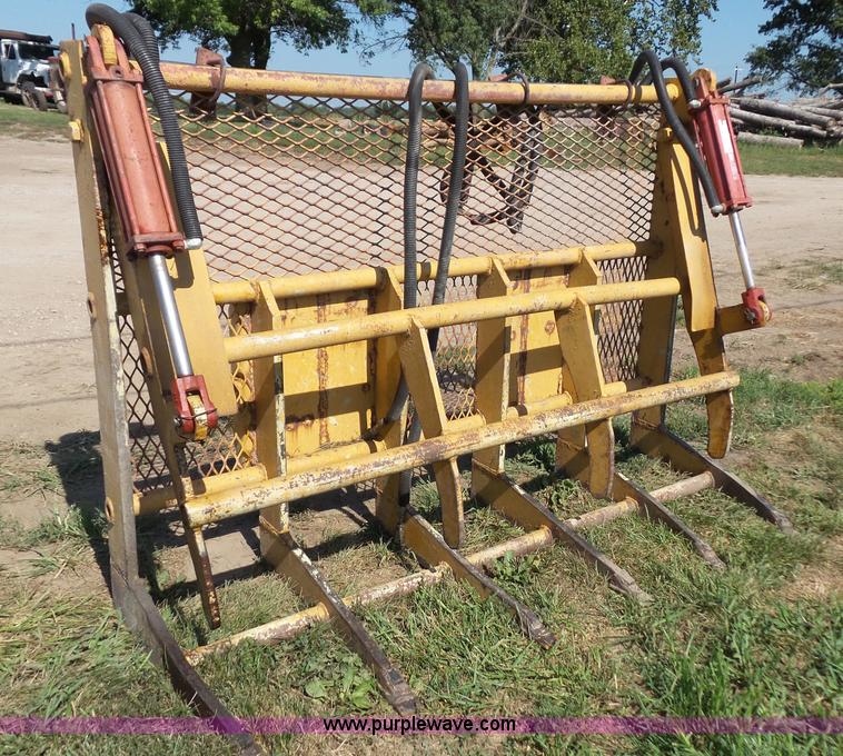 image for item BG9298 Skid steer grapple bucket