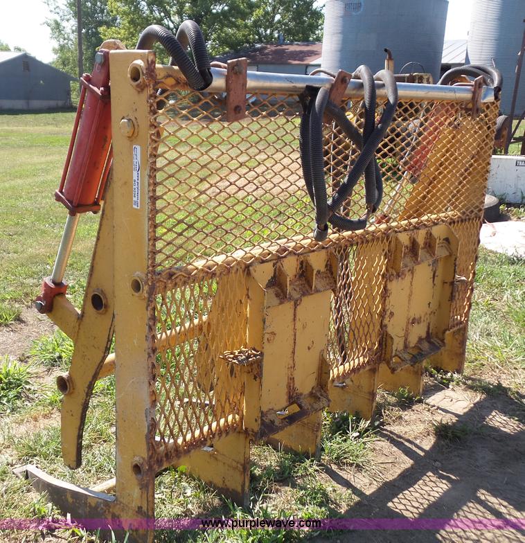 image for item BG9298 Skid steer grapple bucket