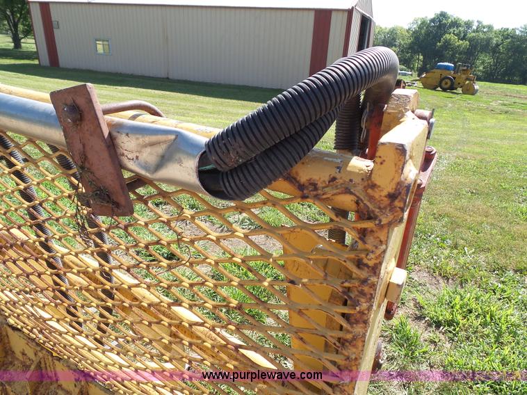 image for item BG9298 Skid steer grapple bucket