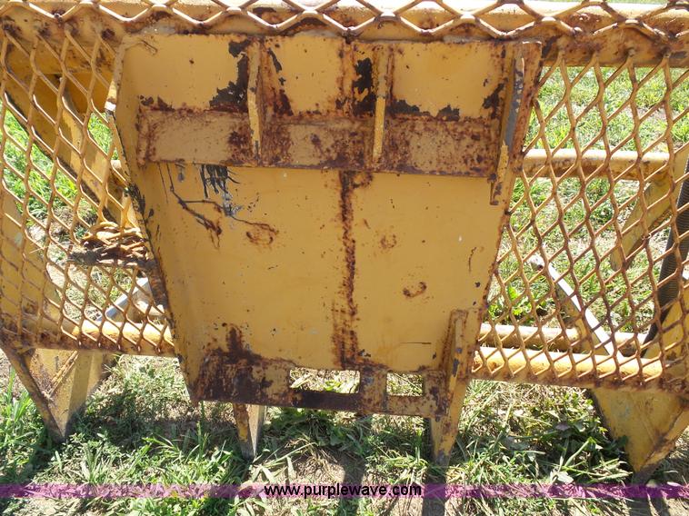 image for item BG9298 Skid steer grapple bucket