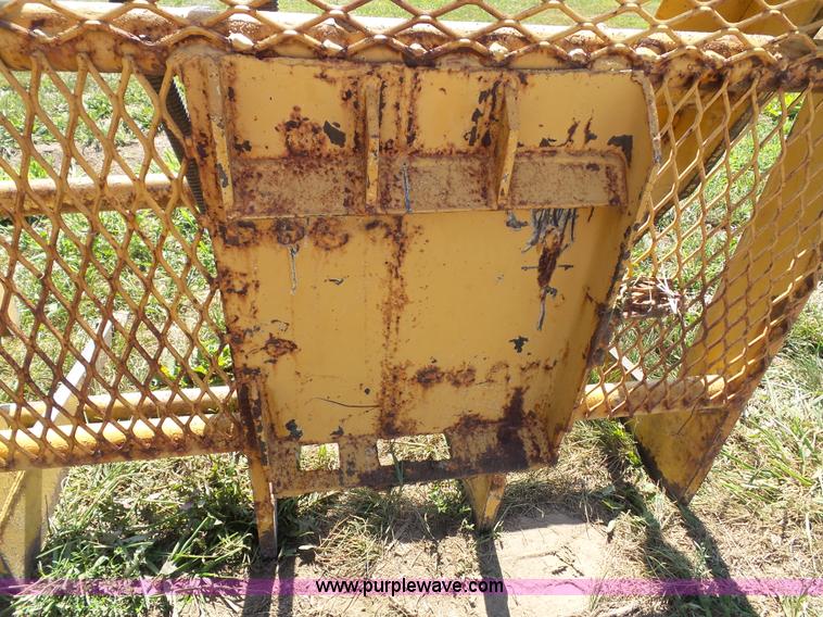 image for item BG9298 Skid steer grapple bucket