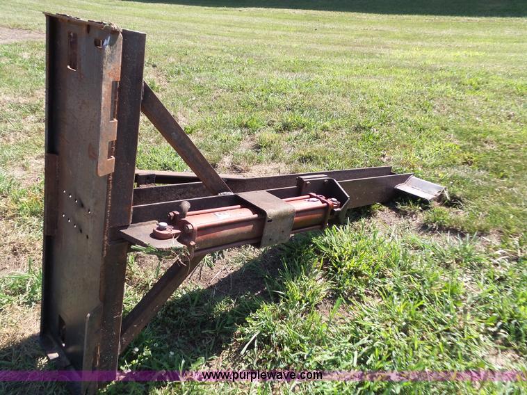 image for item BG9299 Uni Loader log splitter