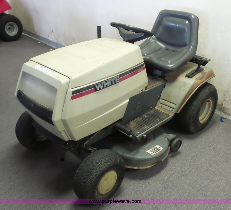 image for item BG9740 White LT-125 riding lawn mower