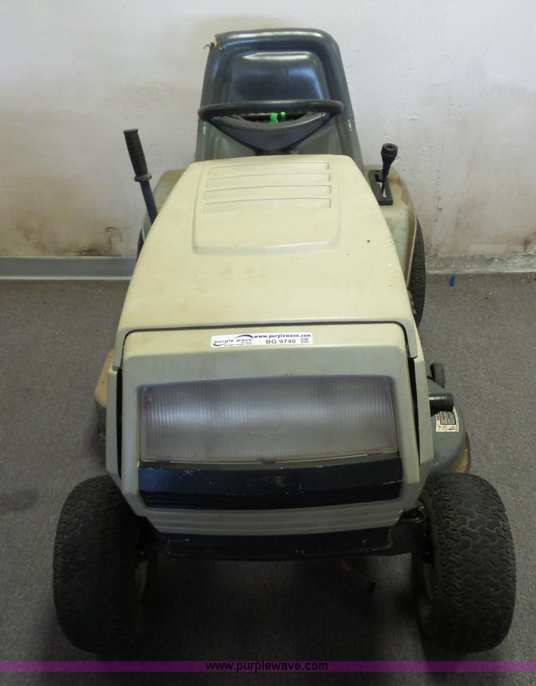 image for item BG9740 White LT-125 riding lawn mower