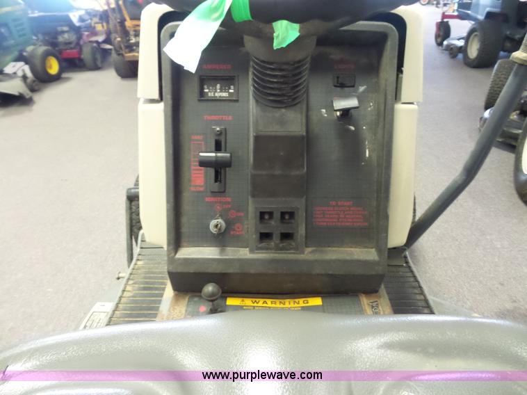 image for item BG9740 White LT-125 riding lawn mower