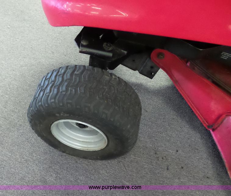 image for item BG9743 Massey Ferguson 2515 riding lawn mower