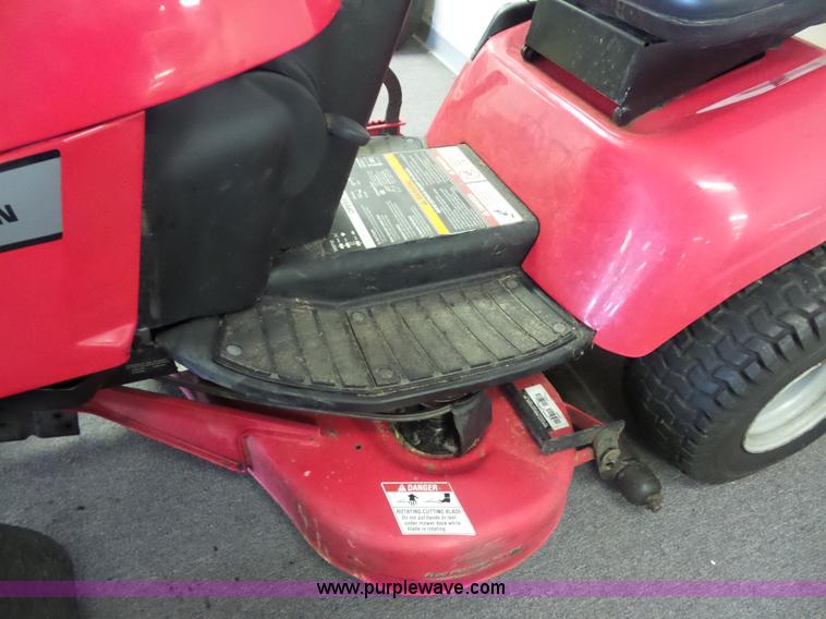 image for item BG9743 Massey Ferguson 2515 riding lawn mower