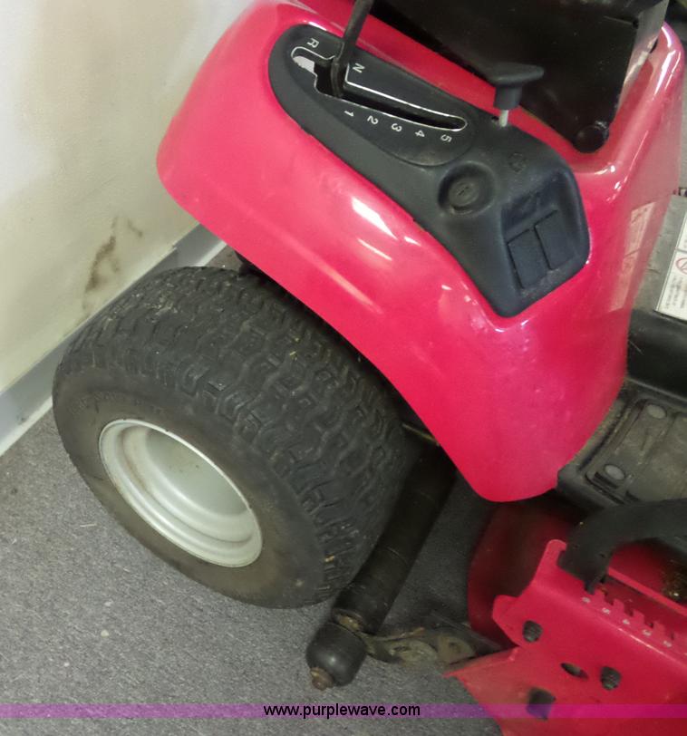 image for item BG9743 Massey Ferguson 2515 riding lawn mower