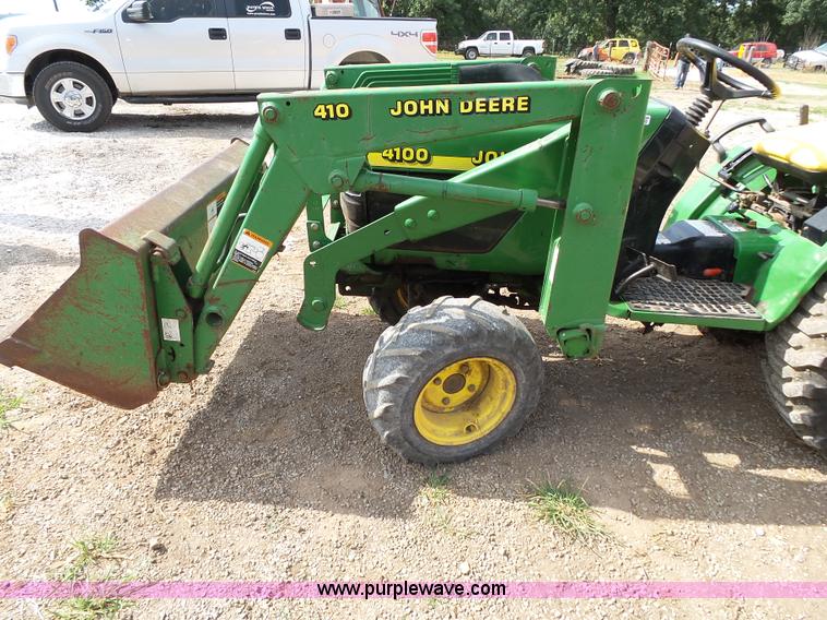 image for item BM9685 John Deere 4100 HST MFWD tractor