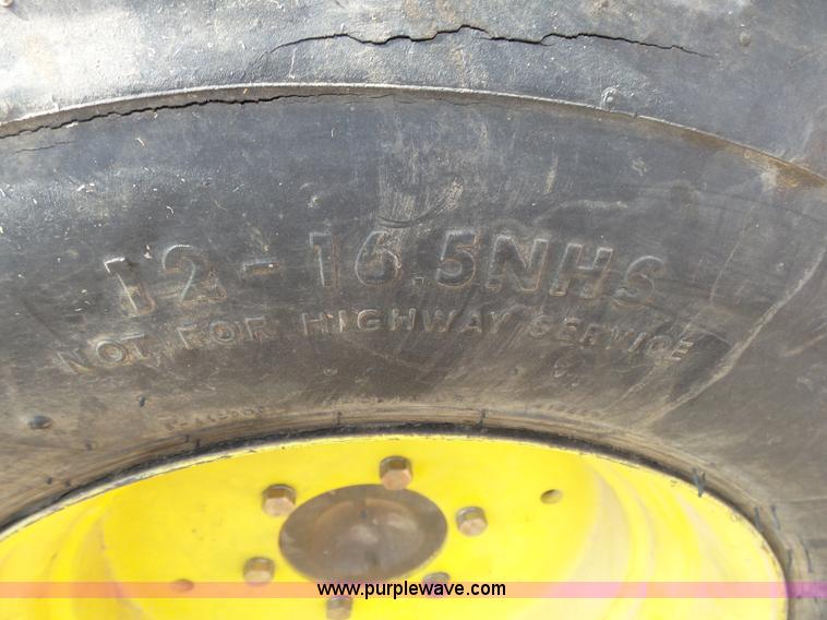 image for item BM9685 John Deere 4100 HST MFWD tractor