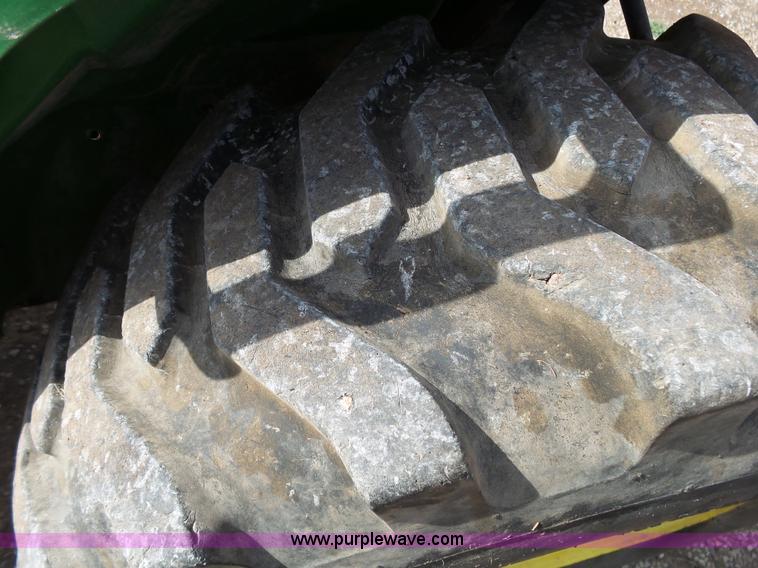 image for item BM9685 John Deere 4100 HST MFWD tractor