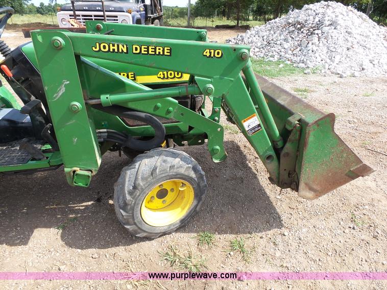 image for item BM9685 John Deere 4100 HST MFWD tractor