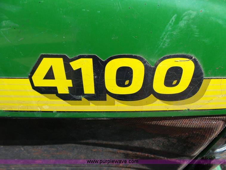 image for item BM9685 John Deere 4100 HST MFWD tractor