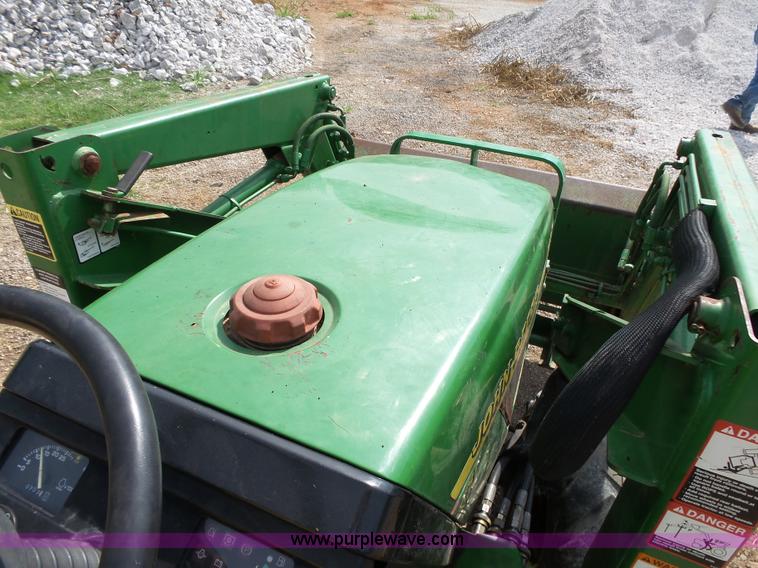 image for item BM9685 John Deere 4100 HST MFWD tractor