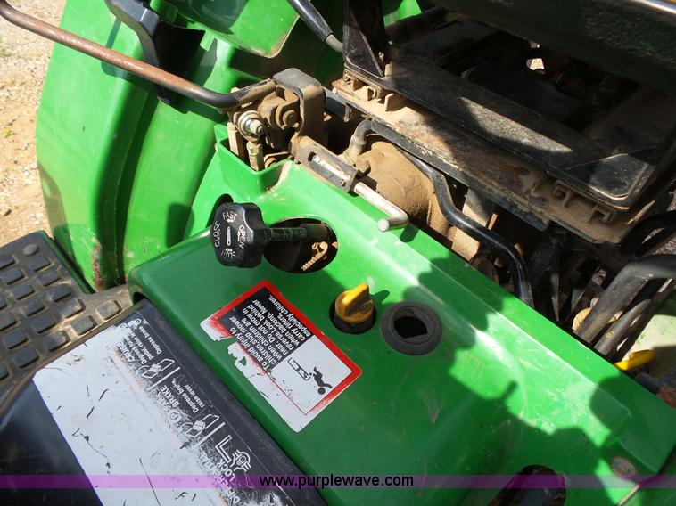 image for item BM9685 John Deere 4100 HST MFWD tractor