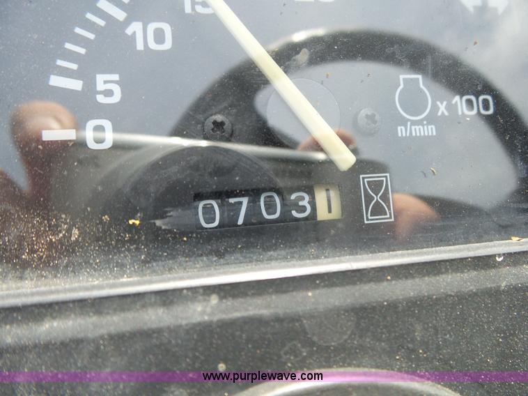 image for item BM9685 John Deere 4100 HST MFWD tractor