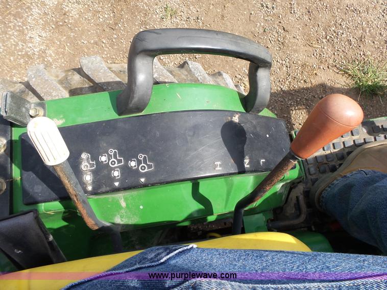 image for item BM9685 John Deere 4100 HST MFWD tractor