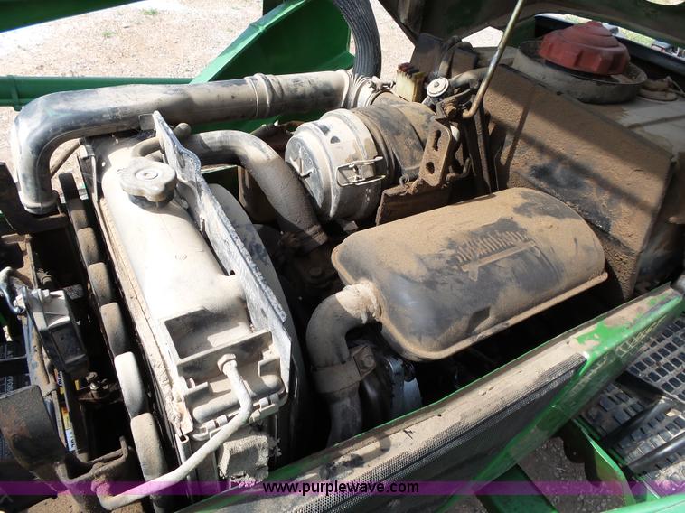 image for item BM9685 John Deere 4100 HST MFWD tractor