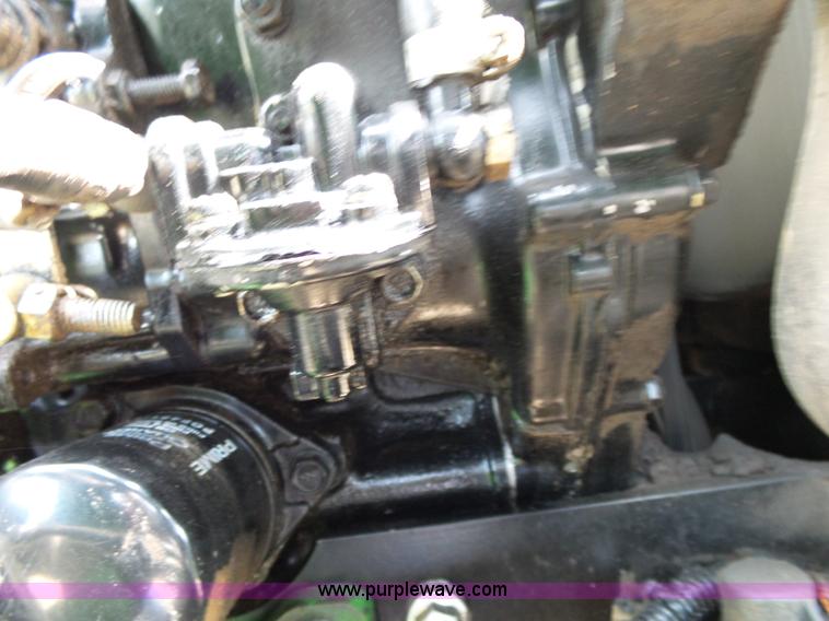 image for item BM9685 John Deere 4100 HST MFWD tractor