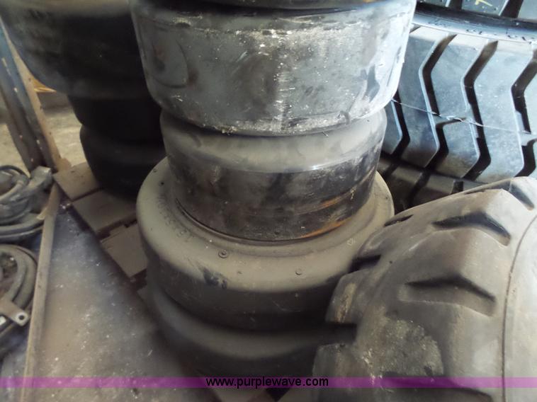 image for item BR9107 (73) solid forklift tires