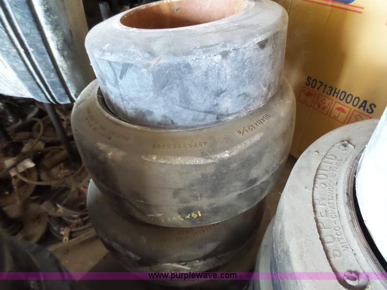 image for item BR9107 (73) solid forklift tires