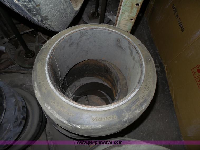 image for item BR9107 (73) solid forklift tires