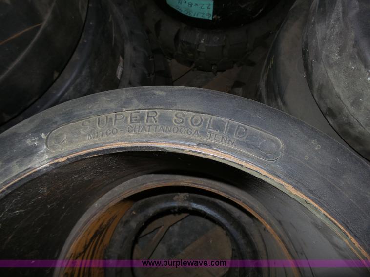 image for item BR9107 (73) solid forklift tires