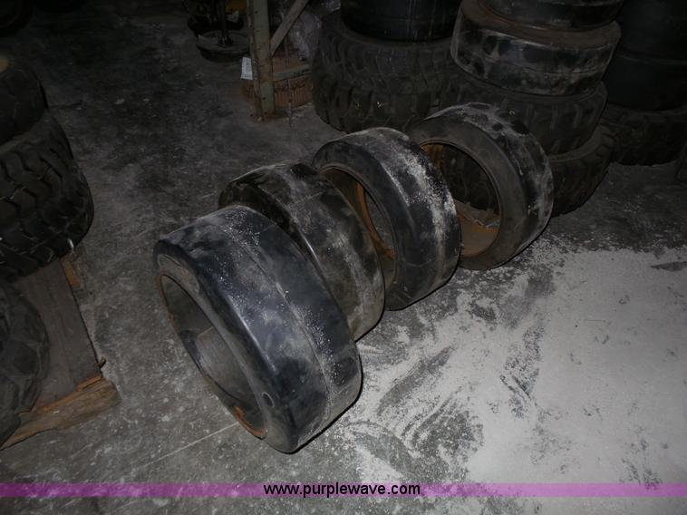 image for item BR9107 (73) solid forklift tires