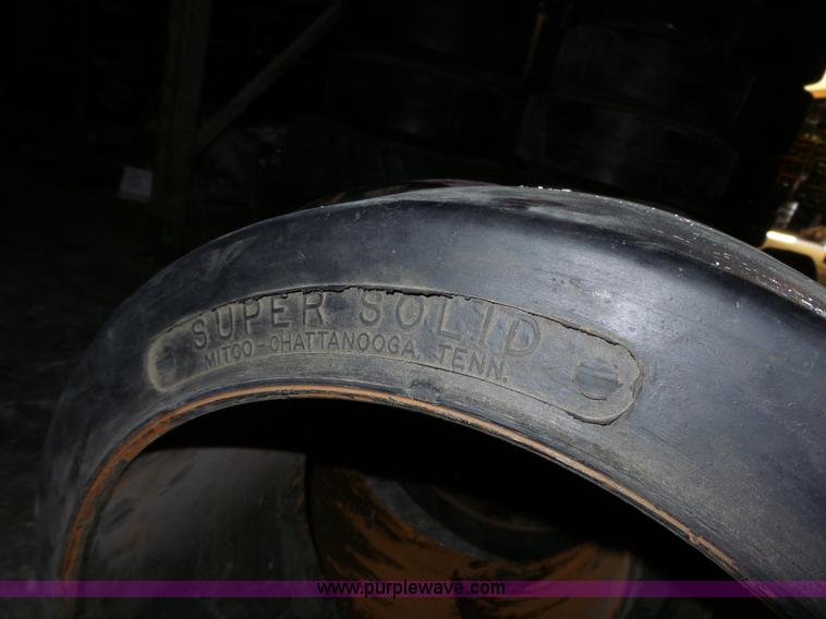 image for item BR9107 (73) solid forklift tires