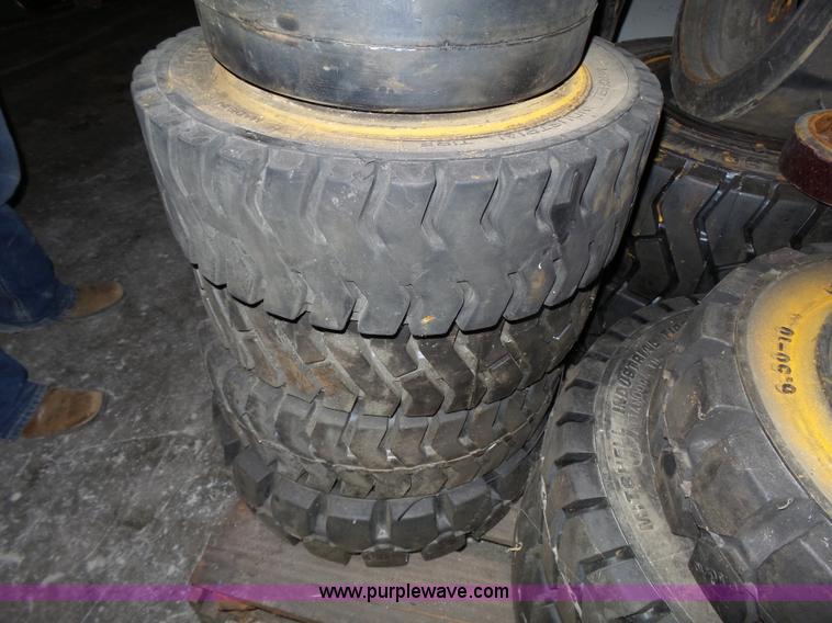 image for item BR9107 (73) solid forklift tires