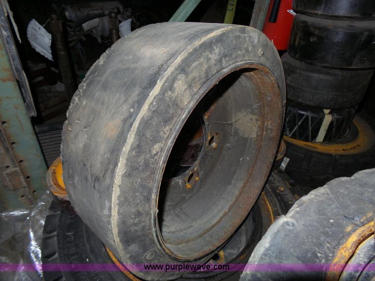 image for item BR9107 (73) solid forklift tires