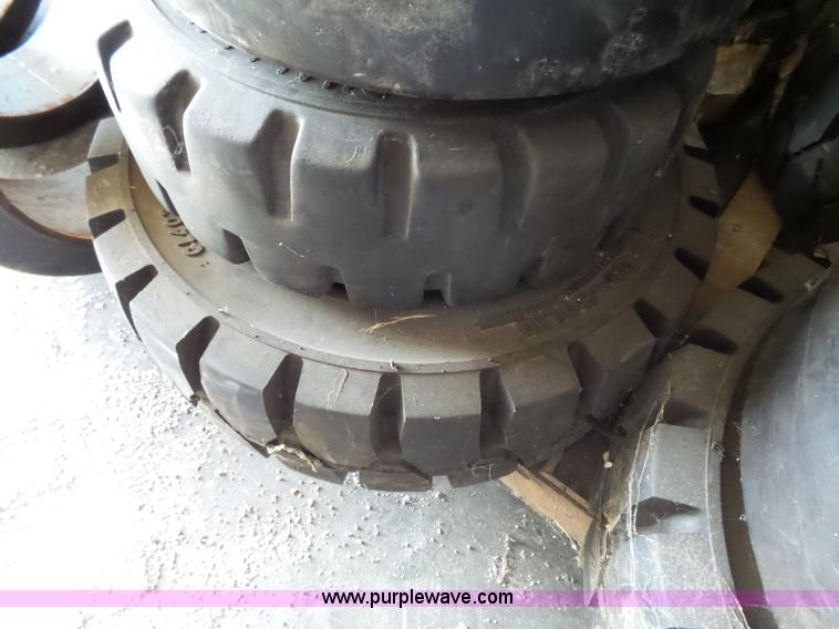 image for item BR9107 (73) solid forklift tires