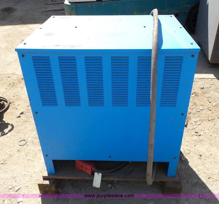 image for item BR9110 Exide depth charger