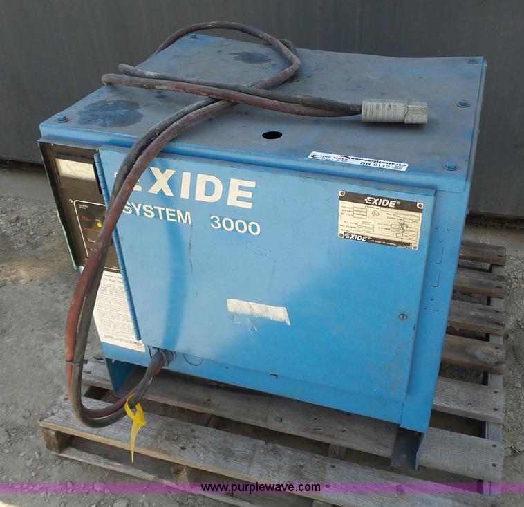 image for item BR9112 Exide 3000 battery charger