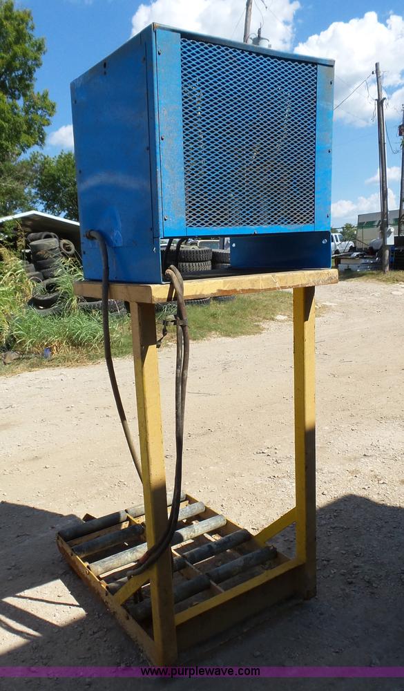 image for item BR9113 Exide 3000 battery charger