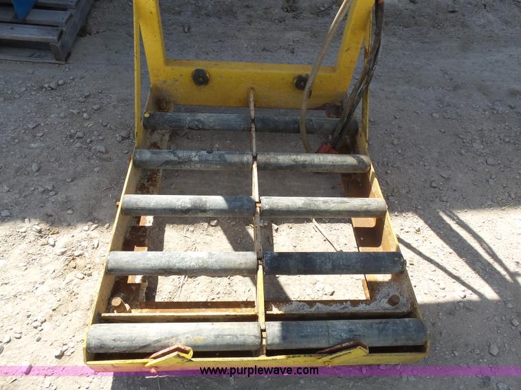 image for item BR9113 Exide 3000 battery charger