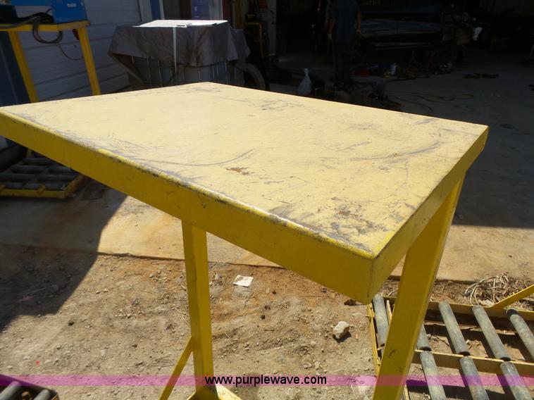 image for item BR9115 (4) battery charging stands