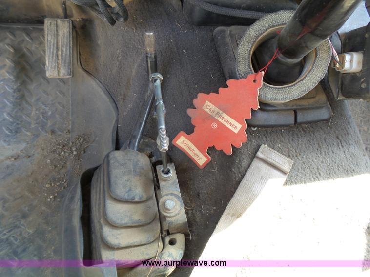 image for item BR9116 1999 Ford F550 rollback truck