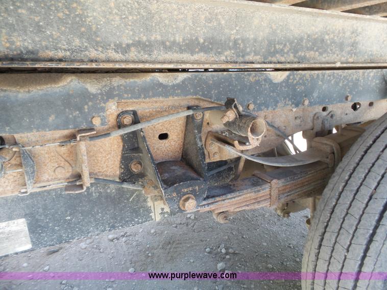 image for item BR9116 1999 Ford F550 rollback truck