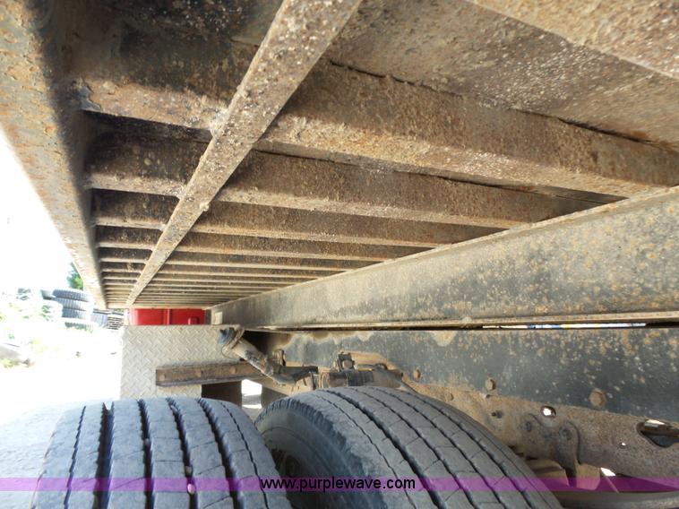 image for item BR9116 1999 Ford F550 rollback truck