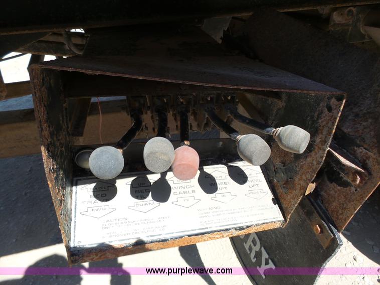 image for item BR9116 1999 Ford F550 rollback truck