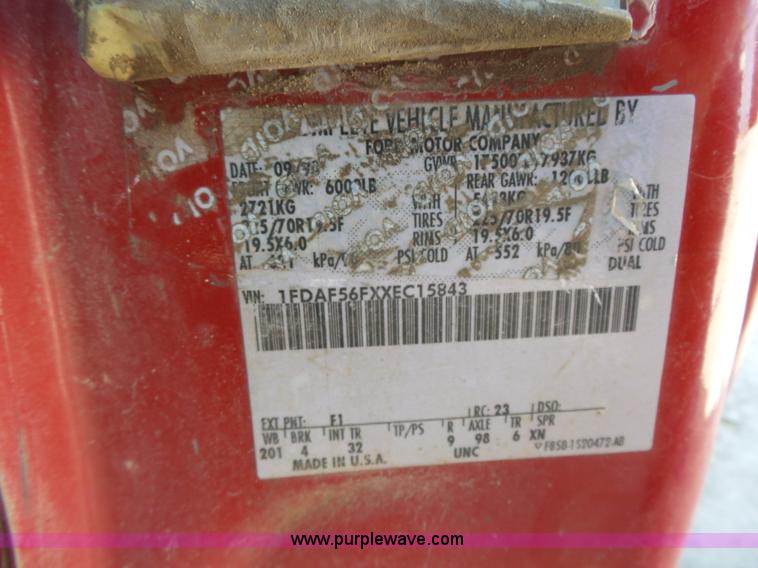 image for item BR9116 1999 Ford F550 rollback truck