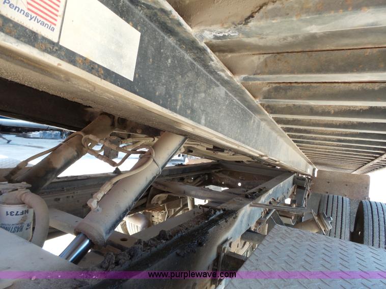 image for item BR9116 1999 Ford F550 rollback truck