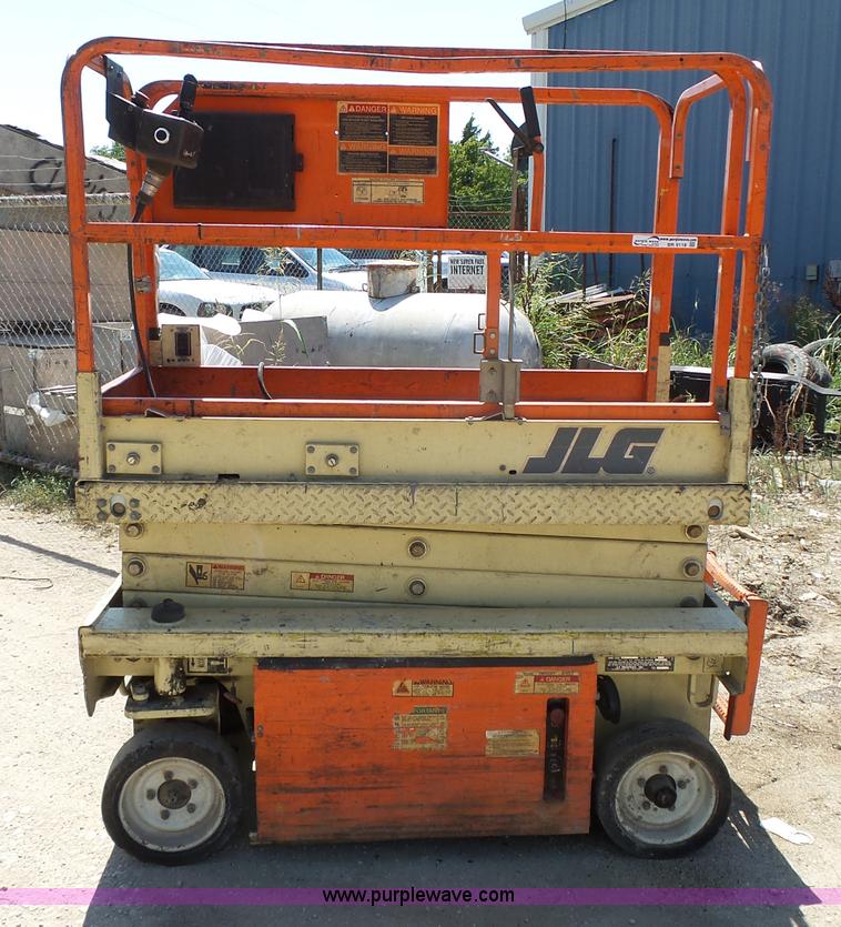 image for item BR9118 JLG 1932E scissor lift