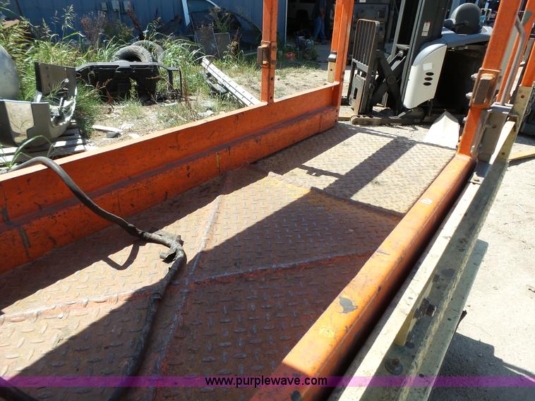 image for item BR9118 JLG 1932E scissor lift