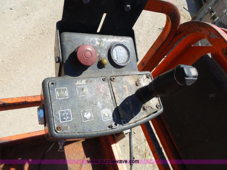 image for item BR9118 JLG 1932E scissor lift