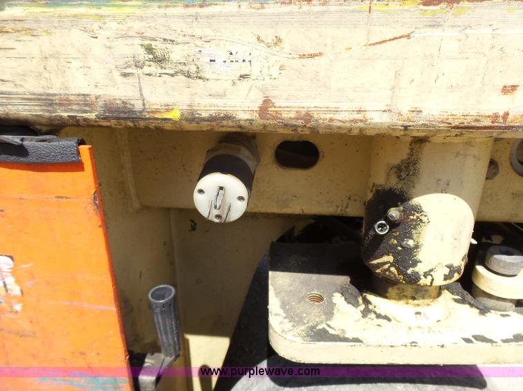 image for item BR9118 JLG 1932E scissor lift