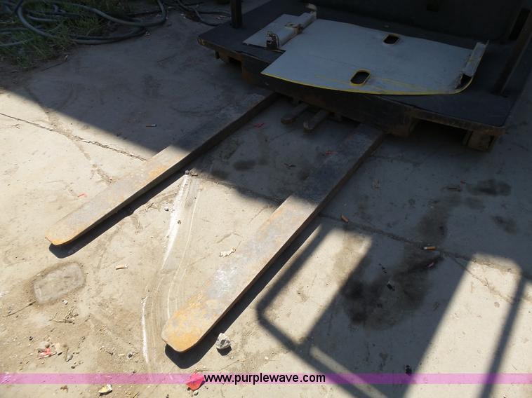 image for item BR9119 (3) forklifts