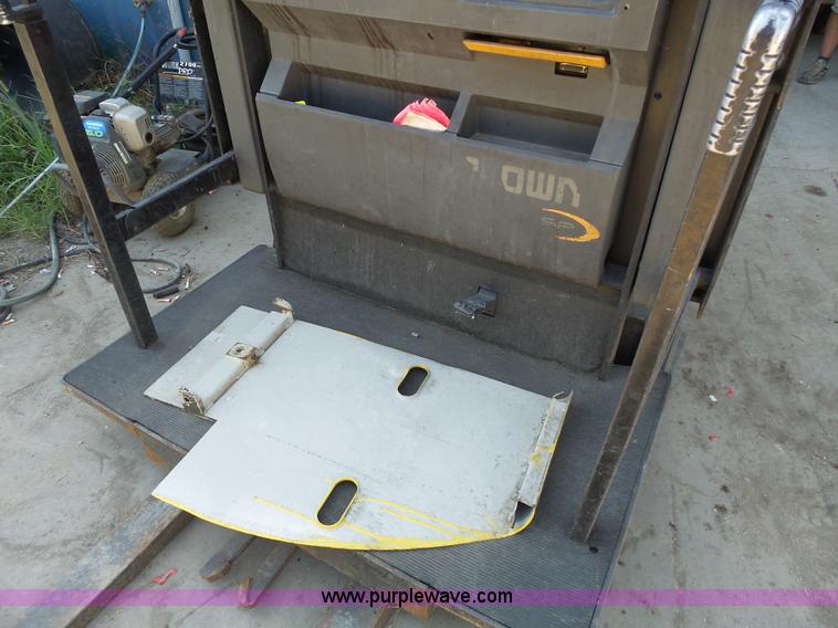 image for item BR9119 (3) forklifts